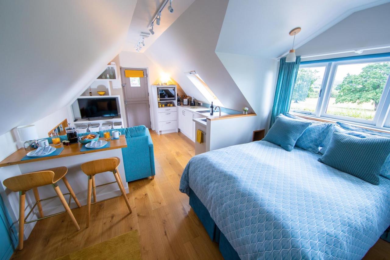 The Loft At The Little Elms Lejlighed Motcombe Eksteriør billede